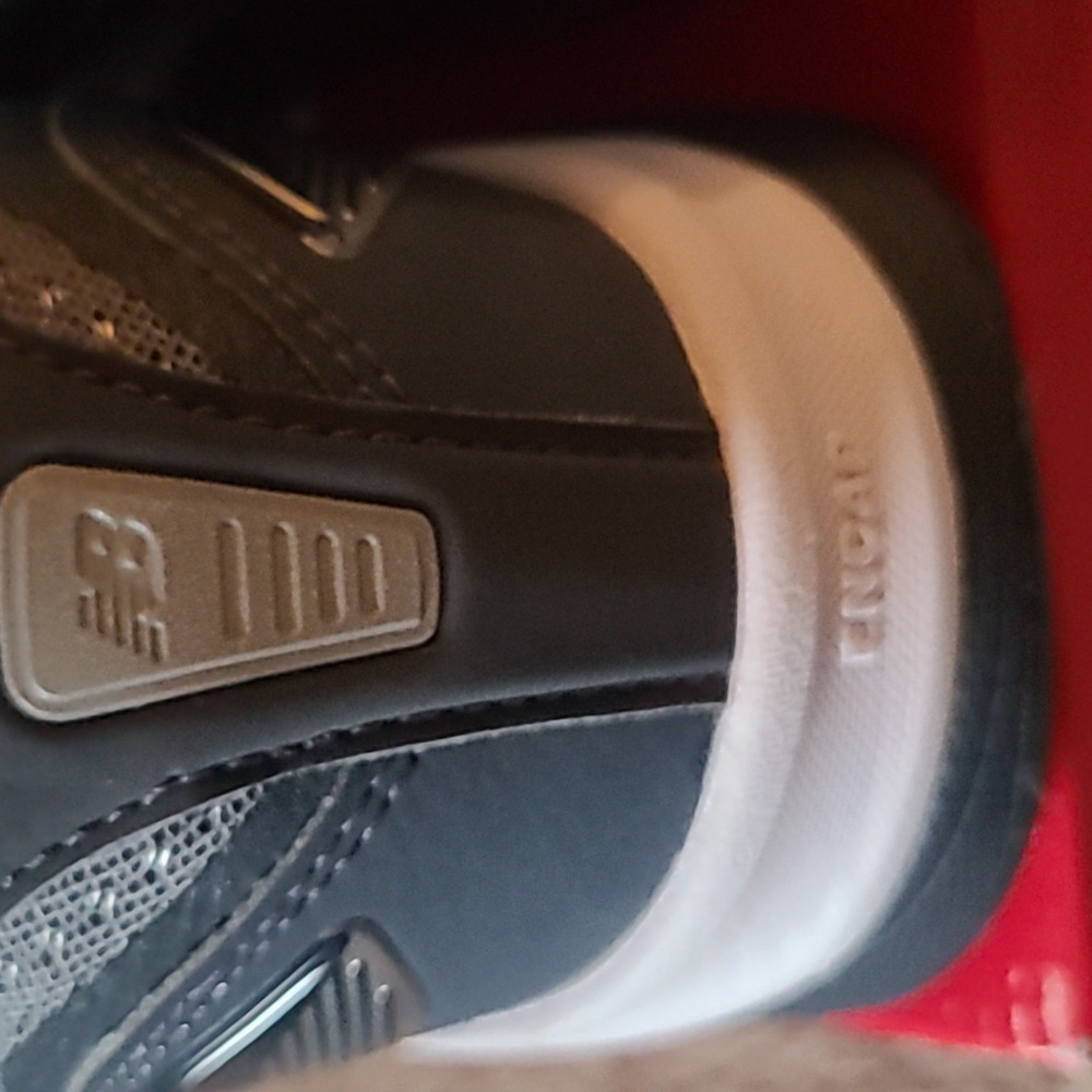 New Balance 1540v3 Woman's Gray Running Shoes.Size 10.5.,med width. - Picture 7 of 10